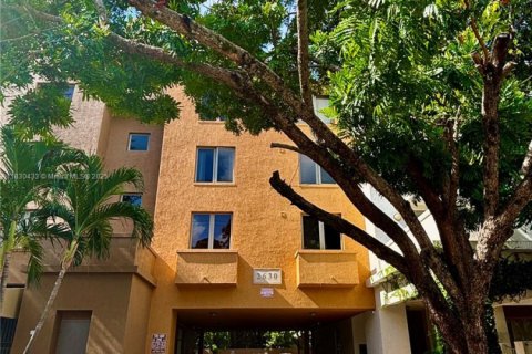 Copropriété à vendre à Miami, Floride: 1 chambre, 64.01 m2 № 1806138 - photo 3
