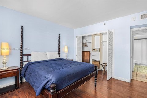 Condominio en venta en Miami Beach, Florida, 1 dormitorio, 57.6 m2 № 1862683 - foto 18