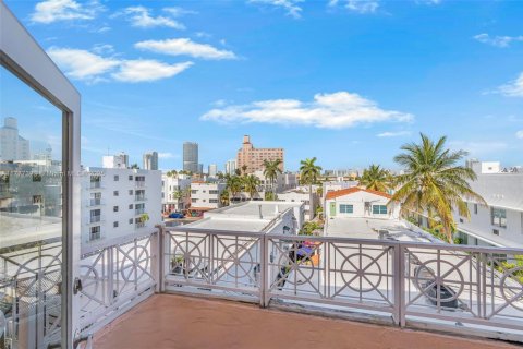 Condominio en venta en Miami Beach, Florida, 1 dormitorio, 57.6 m2 № 1862683 - foto 21