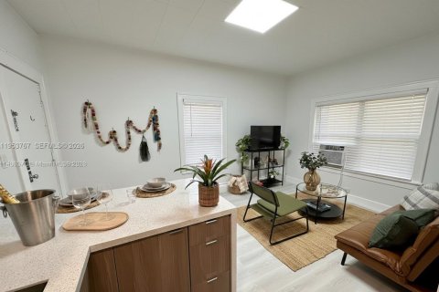 Condominio en venta en Coral Gables, Florida, 1 dormitorio, 32.61 m2 № 2010464 - foto 26