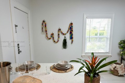 Condominio en venta en Coral Gables, Florida, 1 dormitorio, 32.61 m2 № 2010464 - foto 4