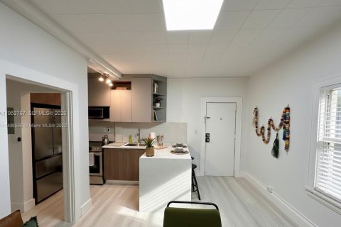 Condominio en venta en Coral Gables, Florida, 1 dormitorio, 32.61 m2 № 2010464 - foto 7