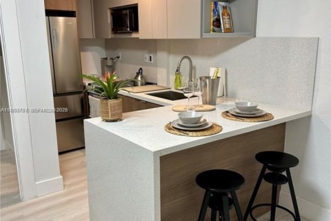 Condominio en venta en Coral Gables, Florida, 1 dormitorio, 32.61 m2 № 2010464 - foto 5