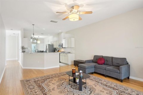 Casa en venta en Tampa, Florida, 3 dormitorios, 164.99 m2 № 1653833 - foto 10