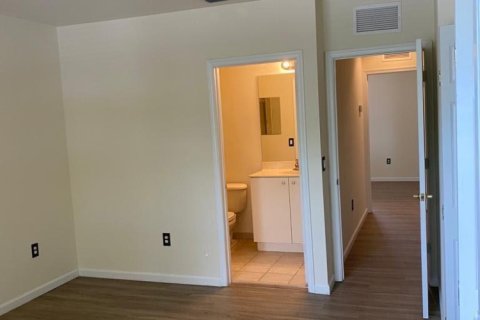 Touwnhouse à louer à Miramar, Floride: 2 chambres, 98.1 m2 № 2410945 - photo 12