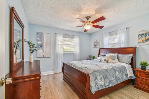 House in Dunedin, Florida 3 bedrooms, 160.54 sq.m. № 1852968 - photo 24
