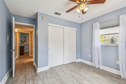 House in Dunedin, Florida 3 bedrooms, 160.54 sq.m. № 1852968 - photo 27