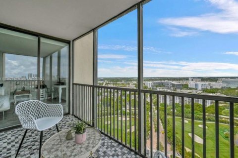 Copropriété à louer à Aventura, Floride: 2 chambres, 105.72 m2 № 1924435 - photo 18