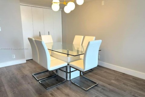 Copropriété à louer à Aventura, Floride: 2 chambres, 105.72 m2 № 1924435 - photo 8