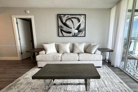 Copropriété à louer à Aventura, Floride: 2 chambres, 105.72 m2 № 1924435 - photo 3