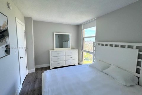Copropriété à louer à Aventura, Floride: 2 chambres, 105.72 m2 № 1924435 - photo 12