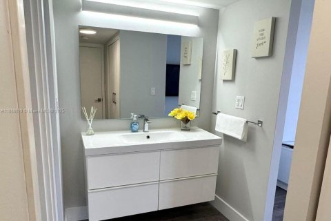 Copropriété à louer à Aventura, Floride: 2 chambres, 105.72 m2 № 1924435 - photo 10
