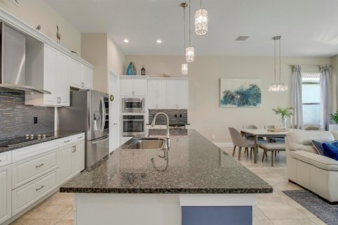 Villa ou maison à vendre à Port St. Lucie, Floride: 2 chambres, 179.49 m2 № 2431312 - photo 18