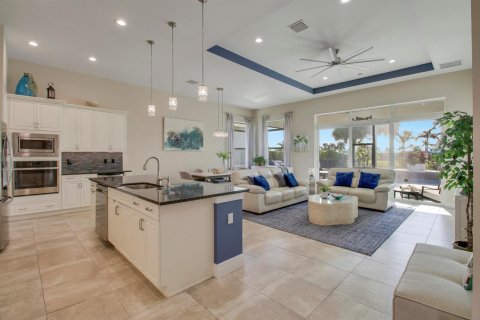 Villa ou maison à vendre à Port St. Lucie, Floride: 2 chambres, 179.49 m2 № 2431312 - photo 9