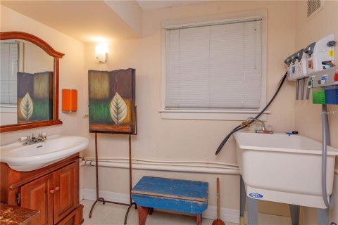 House in Orlando, Florida 4 bedrooms, 232.26 sq.m. № 2131993 - photo 21