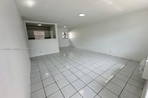 Квартира в Холливуд, Флорида 1 спальня, 72.46м2 № 2033332