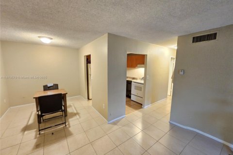 Copropriété à vendre à West Palm Beach, Floride: 1 chambre, 65.03 m2 № 1980527 - photo 2