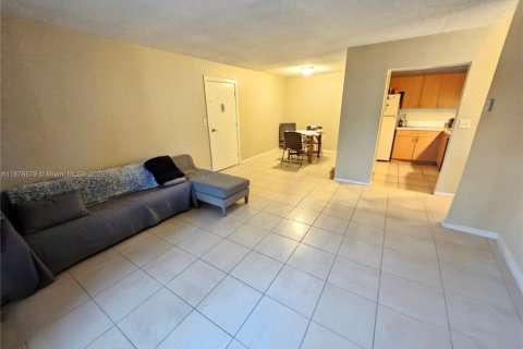 Condo in West Palm Beach, Florida, 1 bedroom  № 1980527