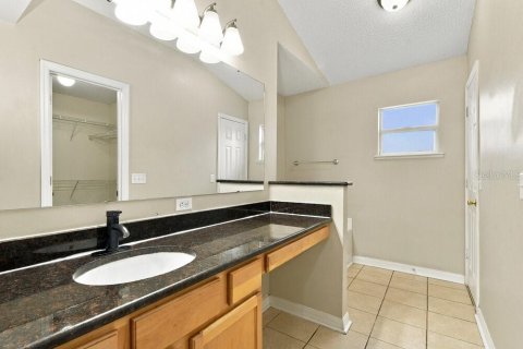 Villa ou maison à louer à Apopka, Floride: 3 chambres, 151.62 m2 № 2386104 - photo 13