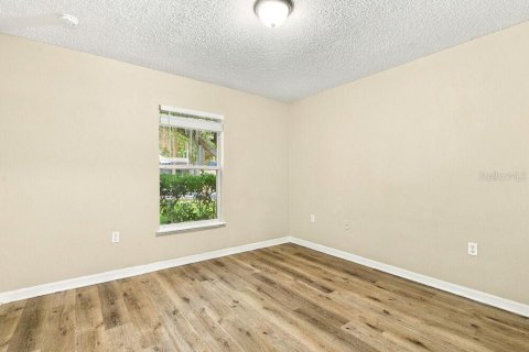 Villa ou maison à louer à Apopka, Floride: 3 chambres, 151.62 m2 № 2386104 - photo 9