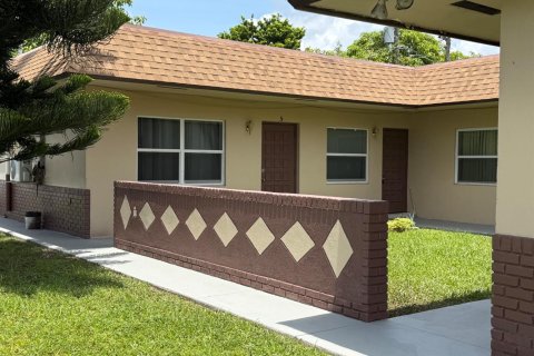 Appartement à louer à Lauderdale Lakes, Floride: 2 chambres, 78.97 m2 № 2085976 - photo 2