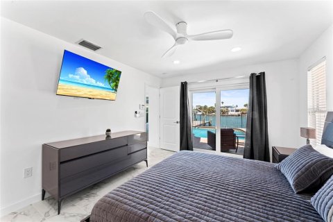 House in Clearwater, Florida 4 bedrooms, 171.5 sq.m. № 1602091 - photo 12