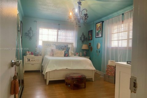 Condominio en venta en Hialeah Gardens, Florida, 3 dormitorios, 128.21 m2 № 2247580 - foto 5