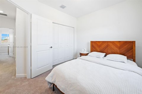 Adosado en alquiler en Homestead, Florida, 3 dormitorios № 1993731 - foto 19