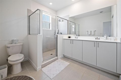 Adosado en alquiler en Homestead, Florida, 3 dormitorios № 1993731 - foto 17