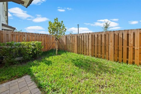 Adosado en alquiler en Homestead, Florida, 3 dormitorios № 1993731 - foto 25