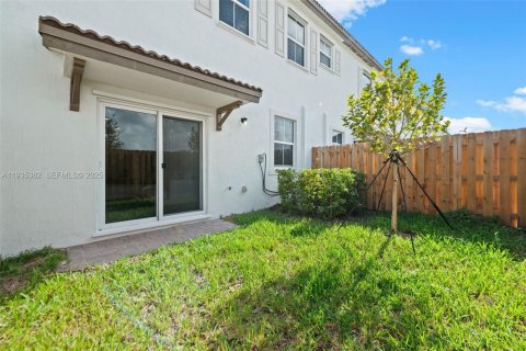 Adosado en alquiler en Homestead, Florida, 3 dormitorios № 1993731 - foto 24