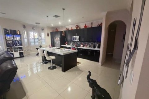 House in Homestead, Florida 5 bedrooms, 246.56 sq.m. № 2043114 - photo 13