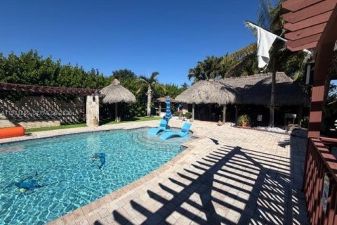 House in Homestead, Florida 5 bedrooms, 246.56 sq.m. № 2043114 - photo 29