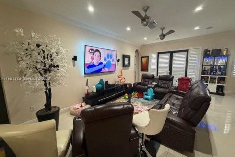 House in Homestead, Florida 5 bedrooms, 246.56 sq.m. № 2043114 - photo 23