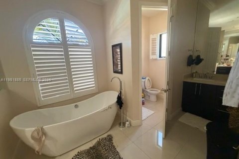 House in Homestead, Florida 5 bedrooms, 246.56 sq.m. № 2043114 - photo 21