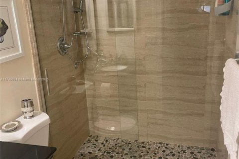 Copropriété à vendre à Sunrise, Floride: 2 chambres, 85.84 m2 № 1957424 - photo 12