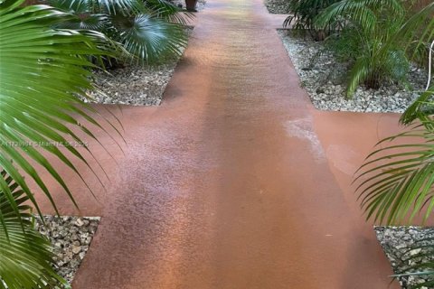 Copropriété à vendre à Sunrise, Floride: 2 chambres, 85.84 m2 № 1957424 - photo 18