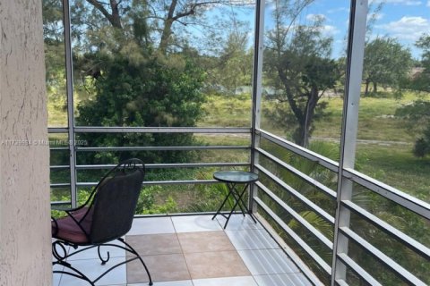 Copropriété à vendre à Sunrise, Floride: 2 chambres, 85.84 m2 № 1957424 - photo 8