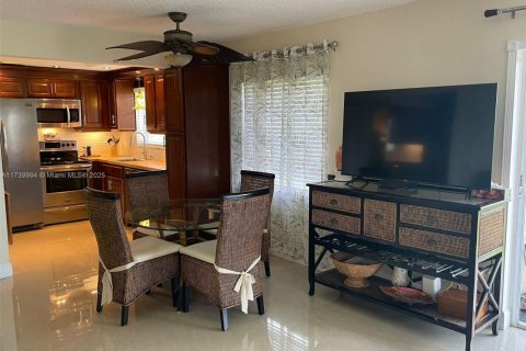 Copropriété à vendre à Sunrise, Floride: 2 chambres, 85.84 m2 № 1957424 - photo 4