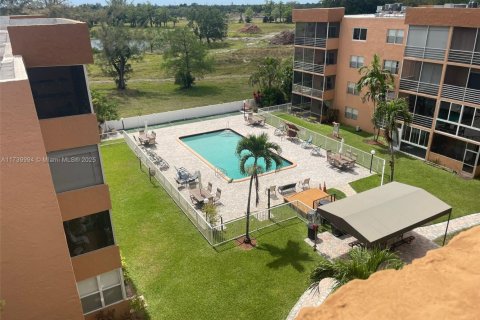 Copropriété à vendre à Sunrise, Floride: 2 chambres, 85.84 m2 № 1957424 - photo 27