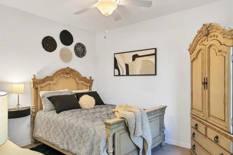Condo in Lakewood Ranch, Florida, 2 bedrooms in LAKEWOOD NATIONAL № 2401159 - photo 30