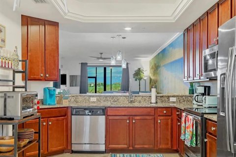 Condo in Lakewood Ranch, Florida, 2 bedrooms in LAKEWOOD NATIONAL № 2401159 - photo 15