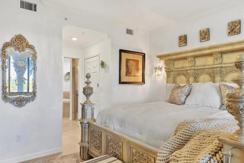 Condo in Lakewood Ranch, Florida, 2 bedrooms in LAKEWOOD NATIONAL № 2401159 - photo 24