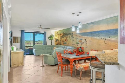 Condo in Lakewood Ranch, Florida, 2 bedrooms in LAKEWOOD NATIONAL № 2401159 - photo 7