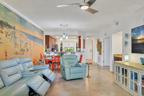 Condo in Lakewood Ranch, Florida, 2 bedrooms in LAKEWOOD NATIONAL № 2401159 - photo 10