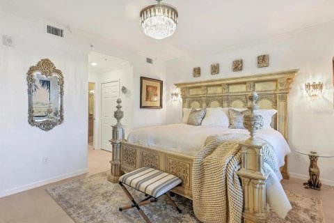 Condo in Lakewood Ranch, Florida, 2 bedrooms in LAKEWOOD NATIONAL № 2401159 - photo 23