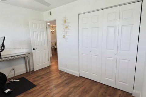 Condominio en venta en Pembroke Pines, Florida, 2 dormitorios, 110.74 m2 № 1645271 - foto 26
