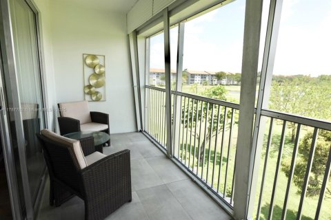 Condo in Pembroke Pines, Florida, 2 bedrooms  № 1645271 - photo 29