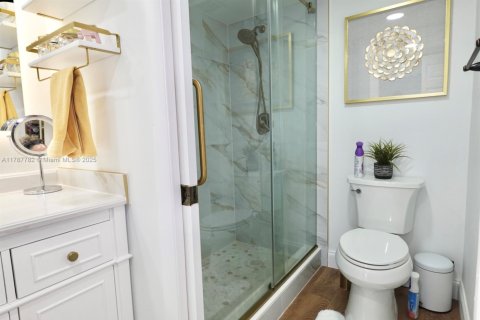 Condo in Pembroke Pines, Florida, 2 bedrooms  № 1645271 - photo 21