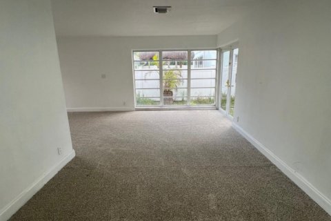 House in Fort Lauderdale, Florida 3 bedrooms, 205.69 sq.m. № 1187719 - photo 1